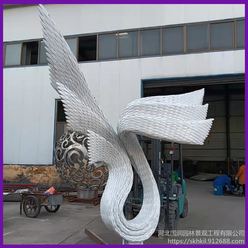 怪工匠 地产水景雕塑 大型发光羽毛雕塑 抽象不锈钢镜面镂空雕塑