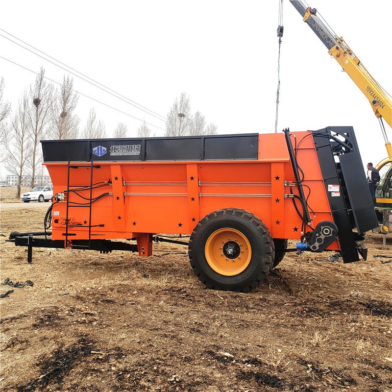 上海北源机械撒肥车  黏湿粪肥施肥机 拖拉机牵引式6方撒粪机