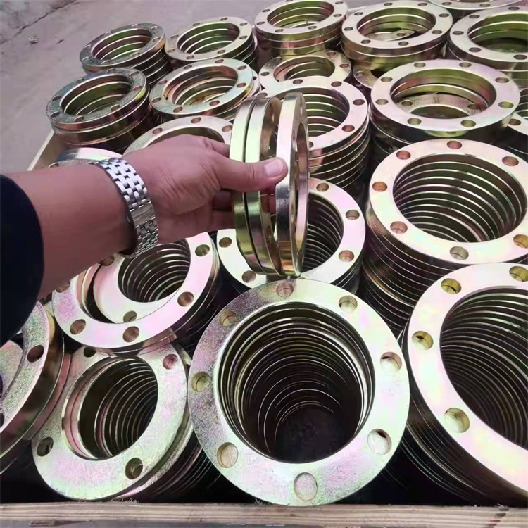 铸造法兰 板式平焊法兰 板式平焊钢制管法兰图片