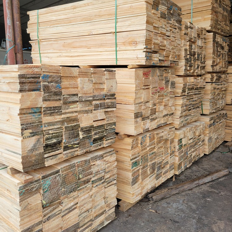 新西兰松木包装木板定制加工建筑木方铁路枕木托盘打包木条上海邦皓木业批发
