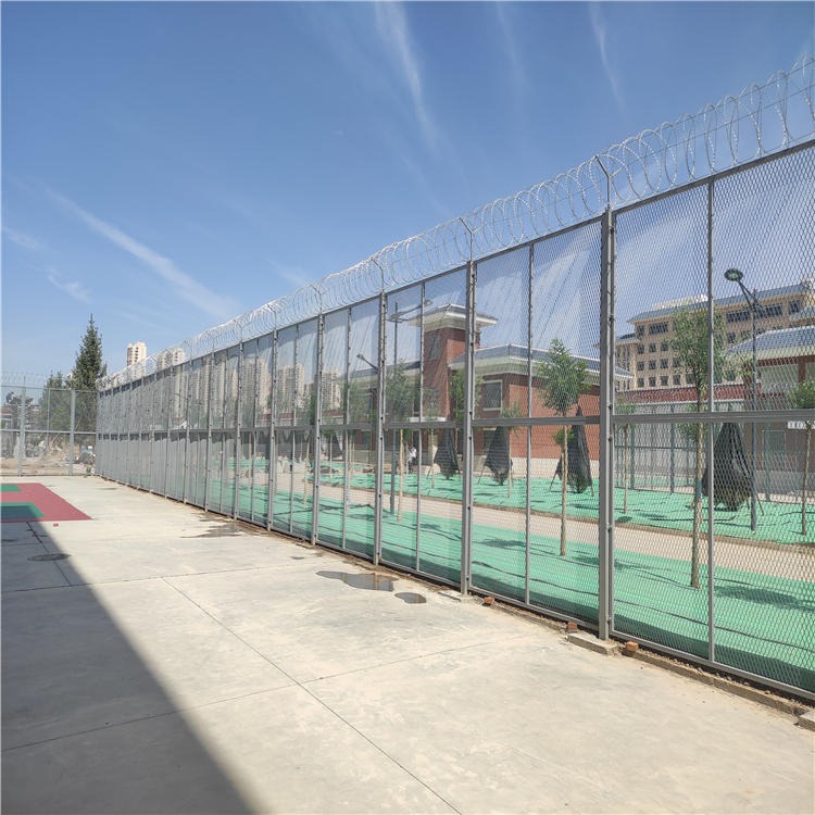 监狱围墙周界铁丝网、监狱监管区隔离网、强制隔离戒毒所钢网墙
