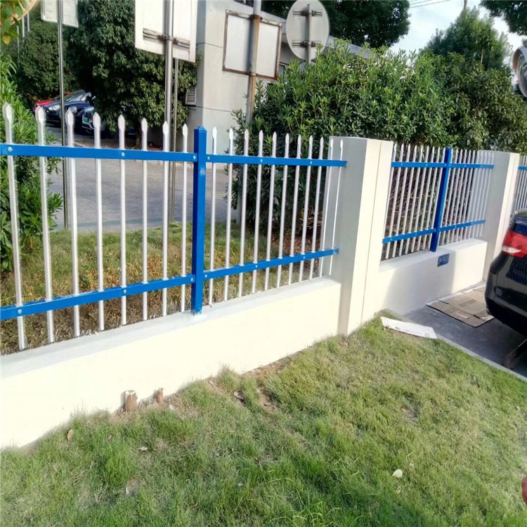 贵州 sdt 居民房围墙护栏 高端铁艺护栏 花型护栏 厂家定制图片