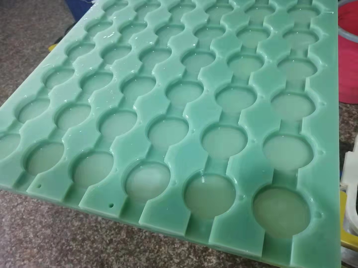 玻纤板FR-4水绿色板材加工环氧树脂板雕刻耐高温绝缘板加工示例图4