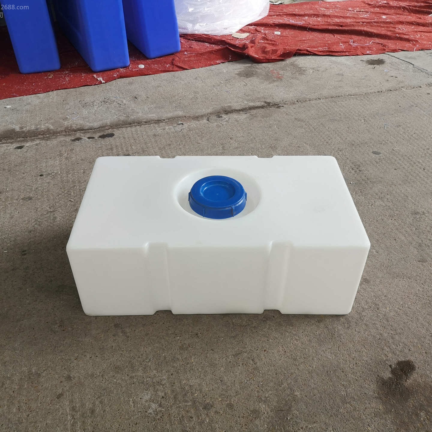 白色方形塑料水箱 机械设备配套塑胶桶 车载小货车pe水桶 自来水备用罐图片