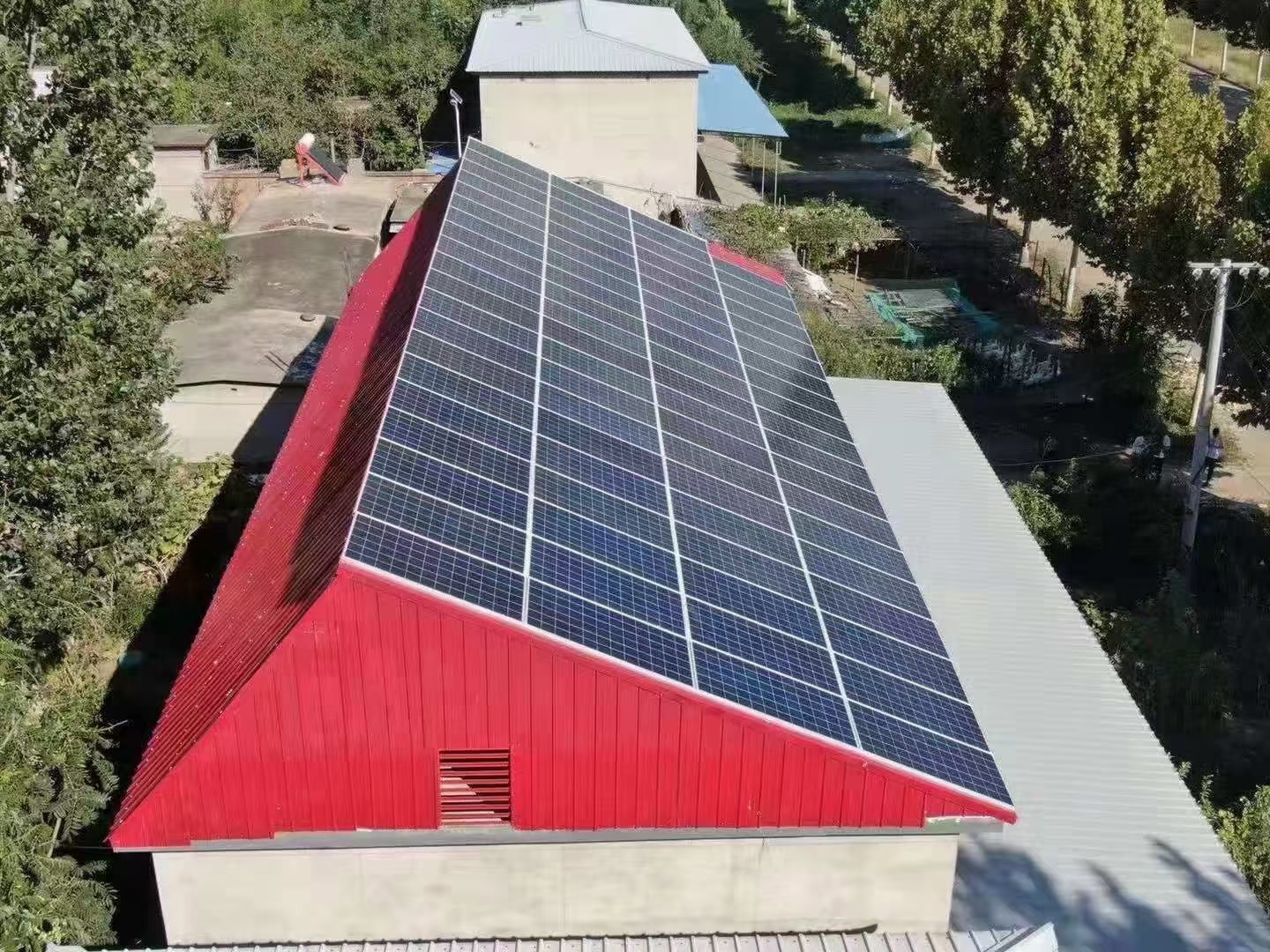 辽源太阳能发电户外专用光伏电站安装屋顶光伏并网电站