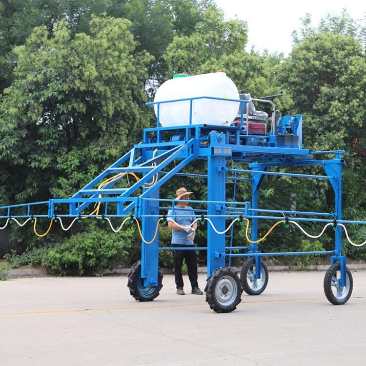 枣庄玉米地打药机 自走式折叠杆喷药机 防滑轮乘坐式打药机