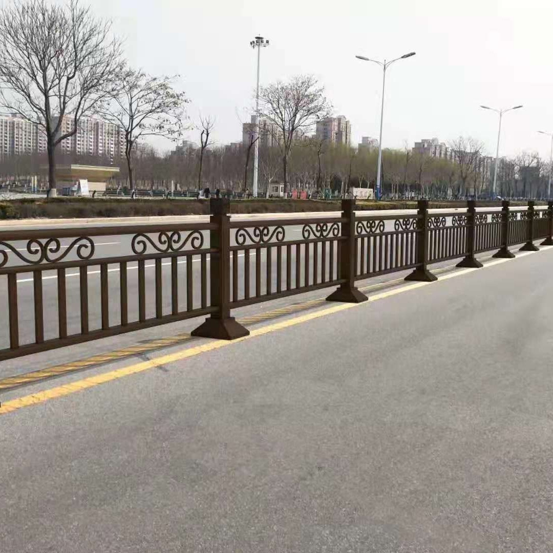 贵州六盘水 市政护栏  道路隔离栏  人车分离兰  马路栏杆定制厂家
