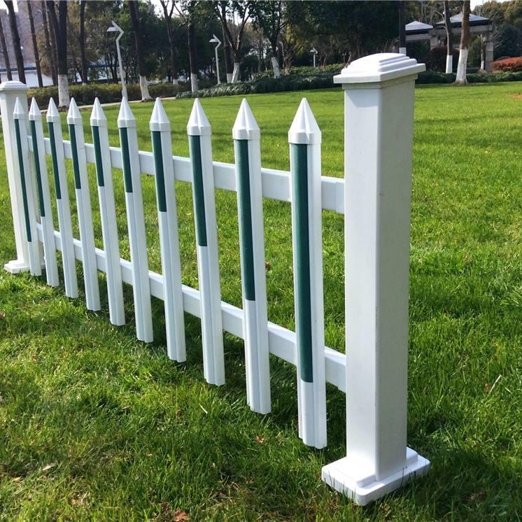 PVC草坪护栏  实体厂家 绿化围栏  德普护栏 可定制