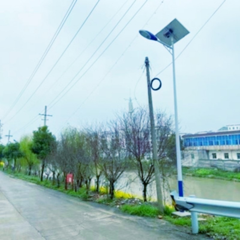 河南新农村6米路灯60W太阳能路灯供应7米LEd路灯批发8米火炬头路灯海螺丝臂路灯图片