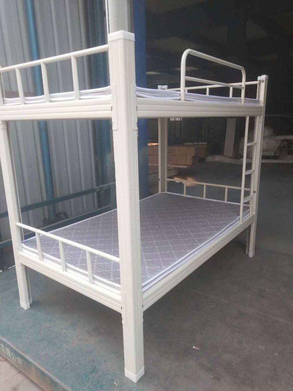 双层床上下铺铁床曲靖价格优惠