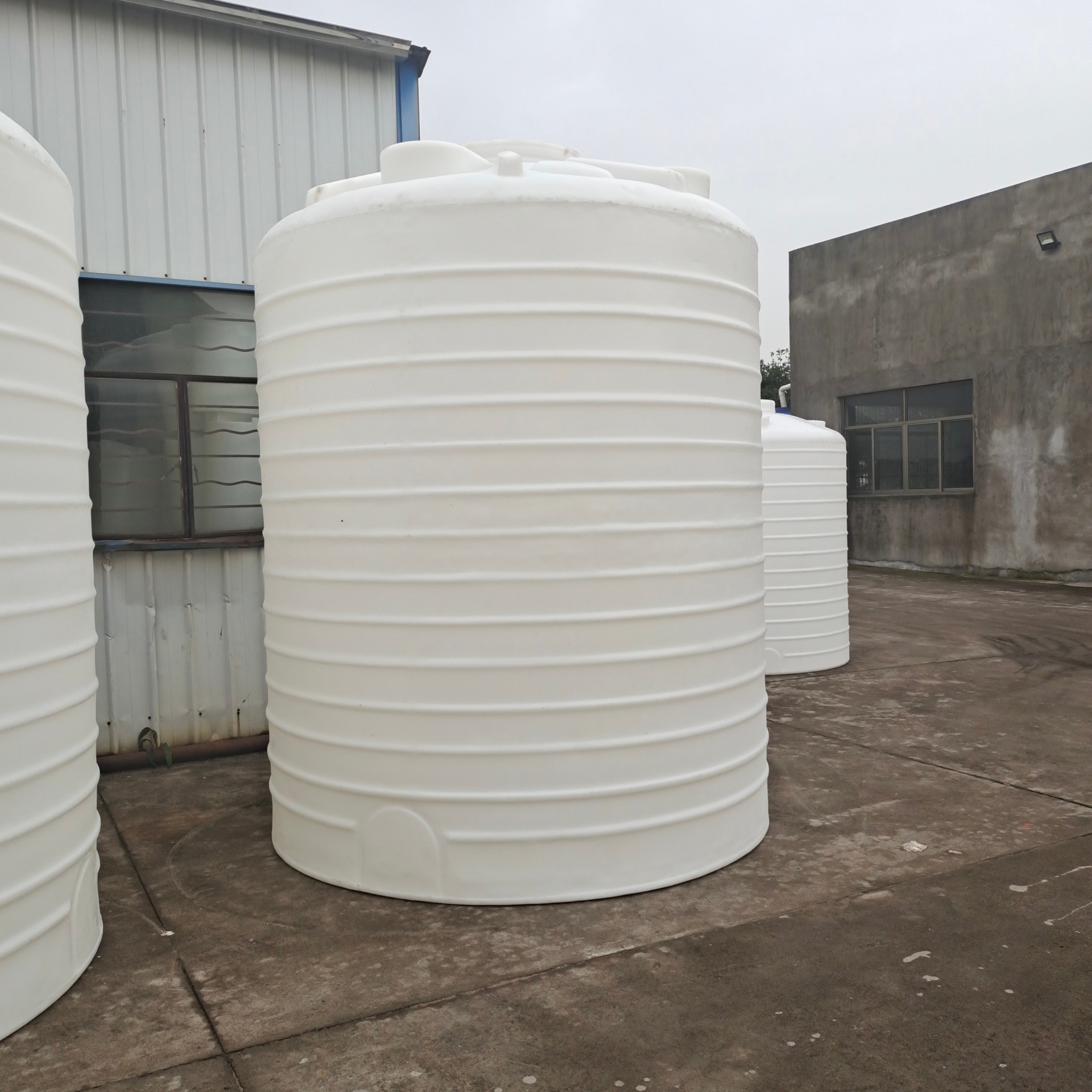 PE塑料水塔大号加厚牛筋10吨塑料水塔10立方储水桶食品级蓄水罐 户外水箱