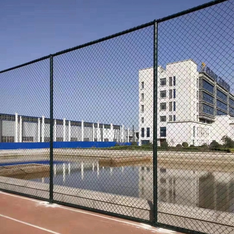 球场护栏学校篮球体育操场包塑球场围网公园运动围栏护栏勾花护栏峰尚安图片