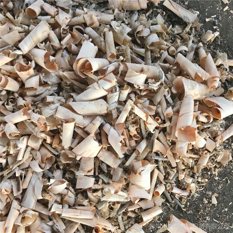 香菇基料木材刨花机边角料木材粉碎机移动干湿两用树枝粉碎机