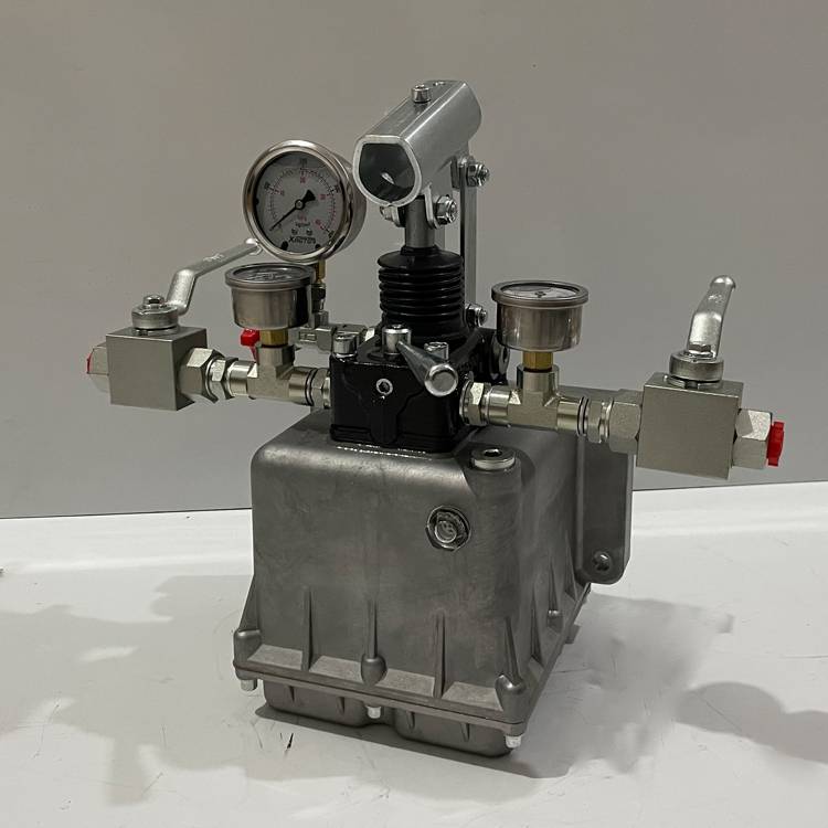 PM25双作用手动泵铝合金油箱配压力表配高压球阀