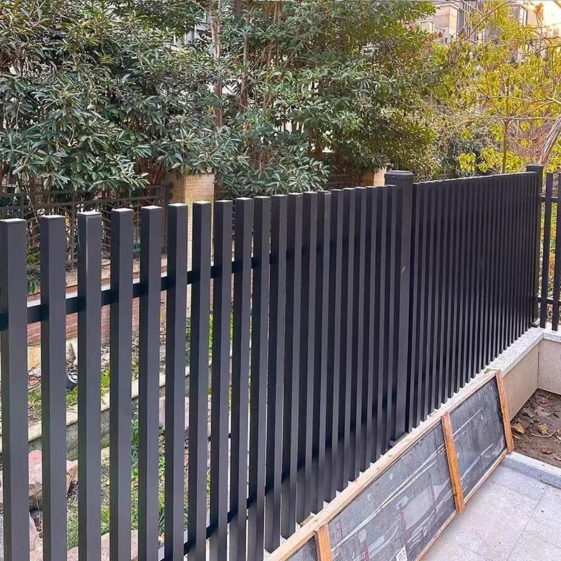 定制小区围墙铝合金护栏 庭院围墙护栏 欧式铝艺围栏铝艺护栏批发